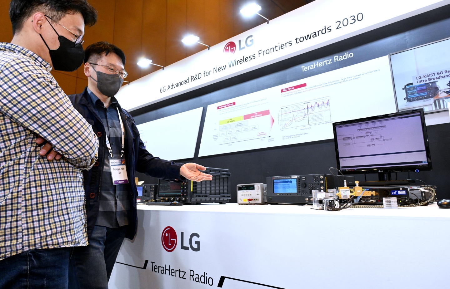 LG